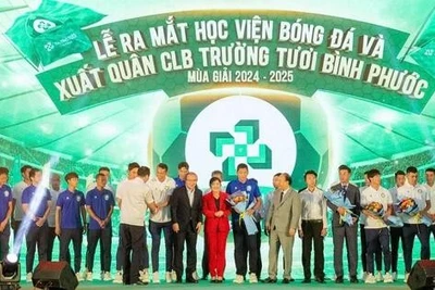 HLV Park Hang-seo xuất hiện, CLB Bình Phước ra mắt Học viện bóng đá Trường Tươi BMG