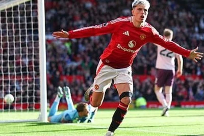 Người dòng hạ Brentford sân nhà, Man United trở lại... Top 10 Ngoại hạng Anh