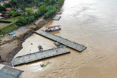 Đại tướng Phan Văn Giang: Có thể dùng phà chuyên dụng khi chưa thể lắp cầu phao Phong Châu