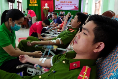Cán bộ, chiến sĩ Công an tỉnh Gia Lai hiến 150 đơn vị máu