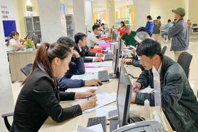 Cắt giảm, đơn giản hoá thủ tục hành chính liên quan đến hoạt động sản xuất kinh doanh