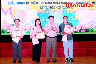 Trao 17 giải thưởng Cuộc thi Tiếng hát Người làm báo Gia Lai mở rộng năm 2025