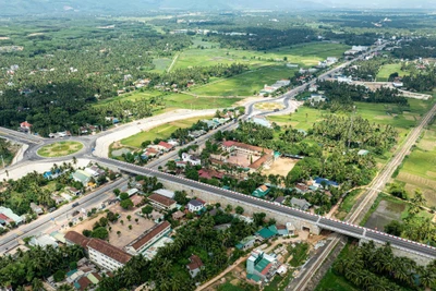Xây dựng Hoài Nhơn phát triển nhanh, bền vững