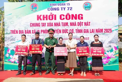 Công ty 72 hỗ trợ kinh phí xóa 26 nhà tạm, nhà dột nát