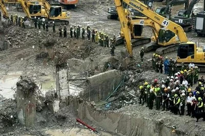 Thái Lan bắt hàng loạt người trong vụ sập tòa nhà làm 89 người chết