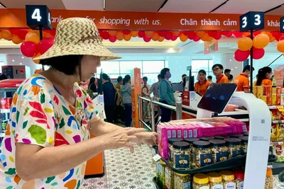 AI tiến sâu vào doanh nghiệp - Kỳ 2: 'Nhân viên siêu thị' robot