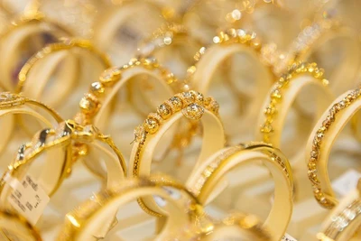 Giá vàng hôm nay 22/4: Tăng dựng đứng lên kỷ lục mới, vượt 3.400 USD/ounce