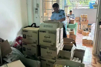 Đắk Lắk: Phát hiện nhiều cơ sở bán dược liệu, mỹ phẩm, hàng hóa trôi nổi