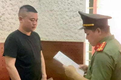 Khởi tố, bắt tạm giam Phó Văn phòng đại diện Tạp chí Luật sư Việt Nam về hành vi 'Cưỡng đoạt tài sản'