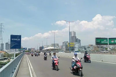 Tháng 4, nắng nóng gay gắt diễn ra trên diện rộng