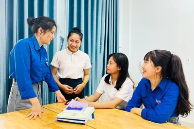 Gắn kết sinh viên Việt-Lào