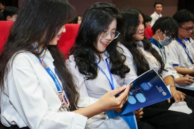 Lễ 30.4 và 1.5, sinh viên được nghỉ học bao nhiêu ngày?