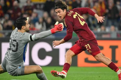 Porto gục ngã trước AS Roma, Ajax ngược dòng giành vé Europa League