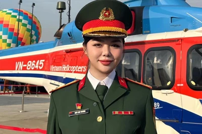 Trung úy cao 1,73m tham gia diễu binh 30.4 gây sốt vì 'xinh như hoa hậu'