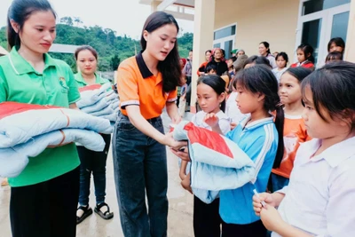 Cô sinh viên H’Mông yêu công tác xã hội