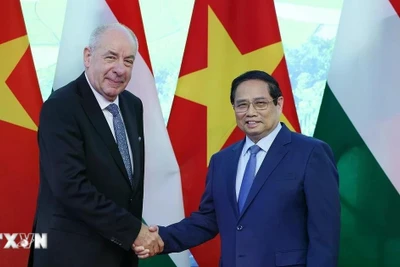 Việt Nam ưu tiên hàng đầu tăng cường quan hệ với Hungary