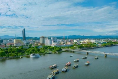 Du lịch Huế công bố đường dây nóng phục vụ du khách trong dịp lễ 30/4-1/5