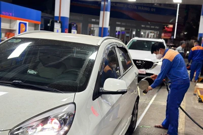 Bộ Công thương yêu cầu đảm bảo nguồn cung ứng xăng dầu trong dịp lễ 30-4 và 1-5