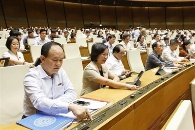 Giảm cấp, tăng chất