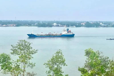 Cảnh báo lốc, sét, mưa đá và gió giật mạnh ở ven biển Nam bộ
