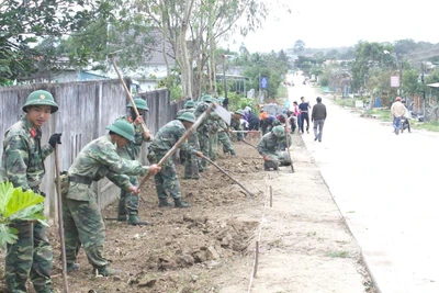 Sư đoàn 2 chung sức xây dựng nông thôn mới