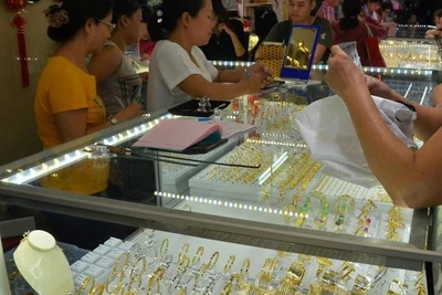 Giá vàng hôm nay 29-4: Bất ngờ bật tăng trở lại