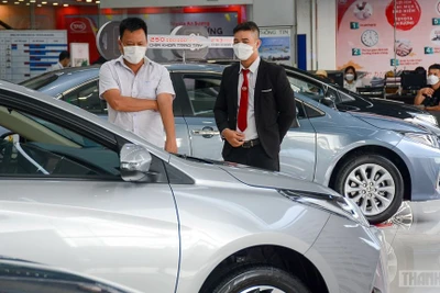 Doanh số xe ô tô bán ra thị trường tăng 10.144 chiếc