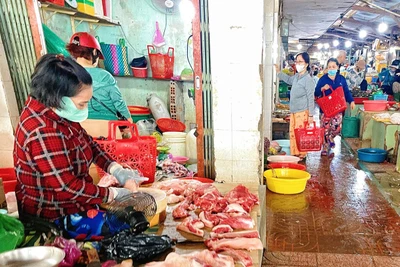 Thịt heo ế ẩm, quán ăn đổi chiều thực đơn