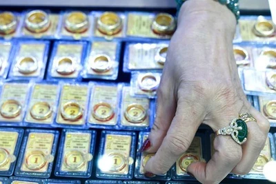 Giá vàng vừa giảm mạnh thế nào?