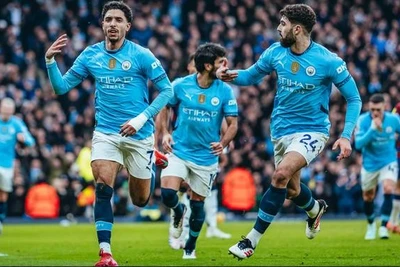 Tân binh Marmoush lập hat-trick, Man City đại thắng Newcastle vào Top 4