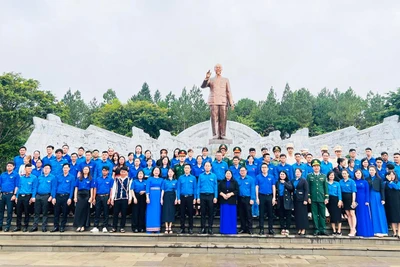 Tuổi trẻ học và làm theo gương Bác