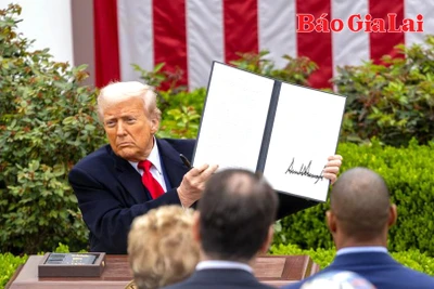 Tin thế giới ngày 3-4: Tổng thống Trump ký sắc lệnh áp thuế đối ứng với hàng chục nền kinh tế