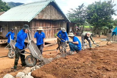 Tuổi trẻ Kbang góp sức xây dựng, sửa chữa nhà ở cho hộ nghèo