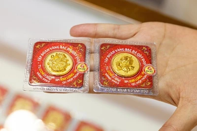 Giá vàng hôm nay 28/4: Nhà đầu tư chốt lời, vàng chững lại