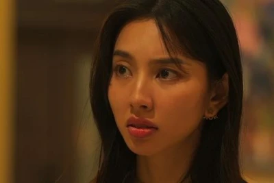 Vụ hoa hậu Thùy Tiên bị tạm hoãn xuất cảnh: Có sự trùng hợp giữa phim với đời thường...