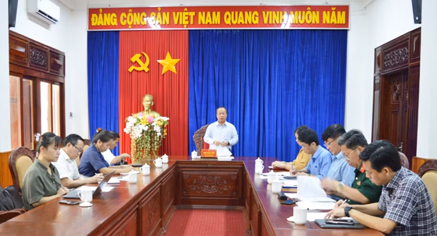 Bộ phận Thường trực Tiểu ban Tuyên truyền và Phục vụ Đại hội đại biểu Đảng bộ tỉnh lần thứ XVII, nhiệm kỳ 2025-2030 tổ chức cuộc họp để triển khai nhiệm vụ. Ảnh: P.D