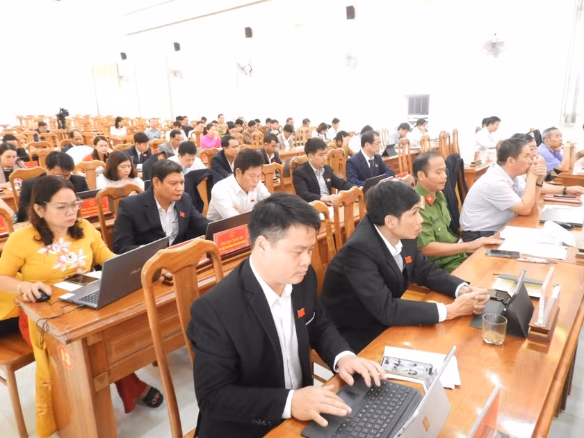 Các đại biểu tham dự Kỳ họp thứ 14 HĐND huyện Ia Grai khoá XIII. Ảnh Thanh Nhật