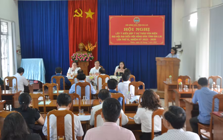 Quang cảnh Hội nghị lấy ý kiến góp ý Dự thảo Văn kiện Đại hội đại biểu Hội Nông dân tỉnh lần thứ IX, nhiệm kỳ 2023-2028. Ảnh: Hoàng Minh Quang cảnh Hội nghị lấy ý kiến góp ý Dự thảo Văn kiện Đại hội đại biểu Hội Nông dân tỉnh lần thứ IX, nhiệm kỳ 2023-2028. Ảnh: Hoàng Minh