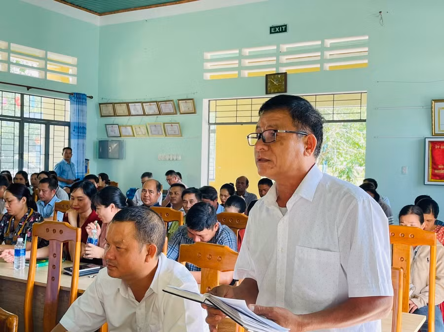 Cử tri phường Sông Bờ kiến nghị tỉnh quan tâm đầu tư xây dựng Khu di tích chiến thắng Đường 7 Sông Bờ. Ảnh: Vũ Chi