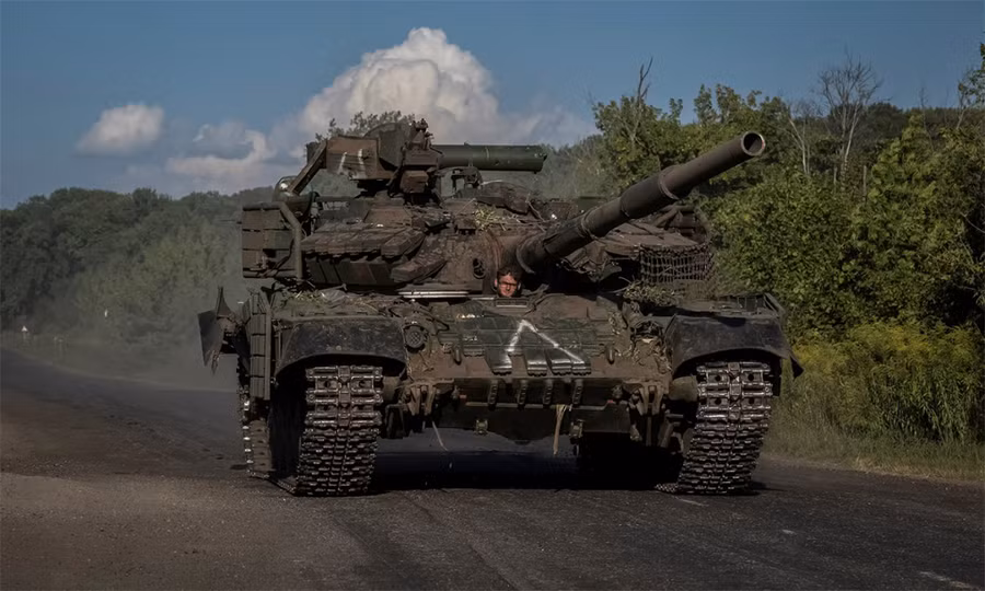 Xe tăng Ukraine tại tỉnh Sumy ngày 15/8. Ảnh: Reuters