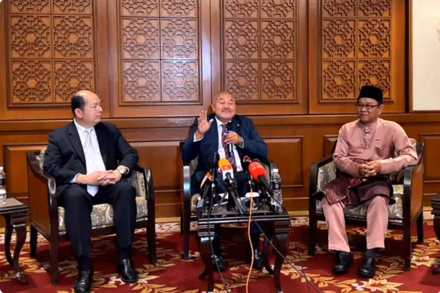 Các bên tham gia đàm phán hòa bình ở miền nam Thái Lan. Ảnh: Nhóm đàm phán hòa bình