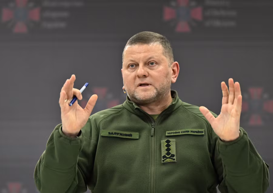 Ông Valery Zaluzhny trong một lần phát biểu năm 2023. Ảnh: AFP