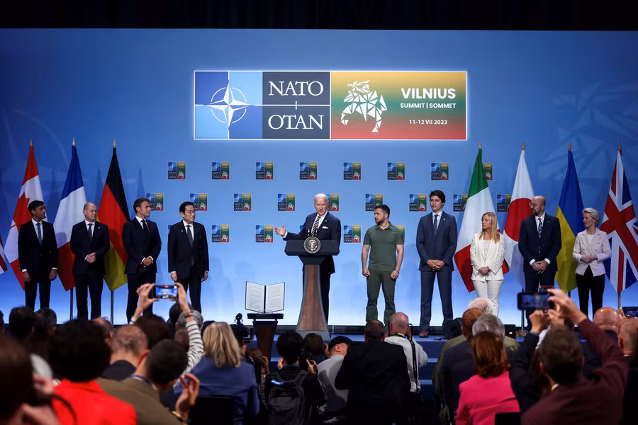 Ông Biden cùng lãnh đạo các nước G7 ra tuyên bố chung về Ucraine. Ảnh: CNN