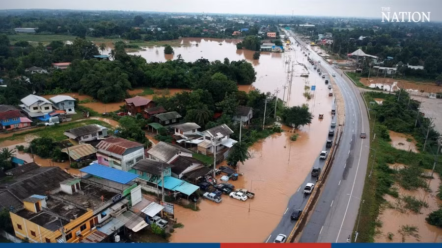 Các tỉnh phía bắc Thái Lan ban hành lệnh sơ tán dân vì lũ lụt. Ảnh: The Nation Các tỉnh phía bắc Thái Lan ban hành lệnh sơ tán dân vì lũ lụt. Ảnh: The Nation