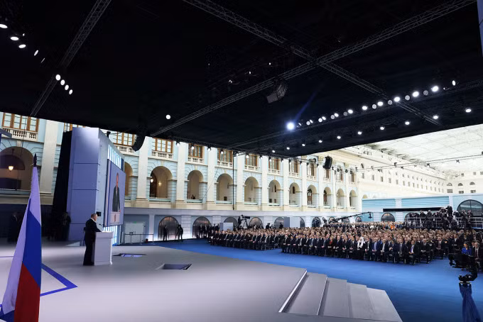Quang cảnh Tổng thống Putin đọc thông điệp liên bang. Ảnh: Reuters