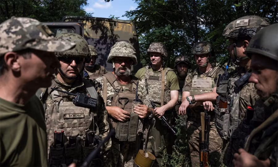 Binh sỹ Ucraine khi huấn luyện ở Dnipropetrovsk. Ảnh: Reuters