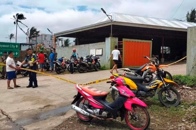 Cảnh sát phong tỏa hiện trường vụ tỉnh trưởng bị ám sát. Ảnh: PNP Cảnh sát phong tỏa hiện trường vụ tỉnh trưởng bị ám sát. Ảnh: PNP