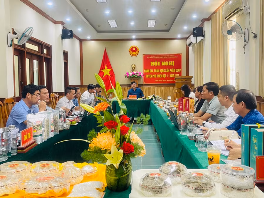 Quang cảnh hội nghị đánh giá, phân hạng sản phẩm OCOP huyện Phú Thiện. Ảnh: Vũ Chi