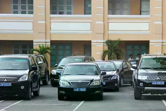 Đấu giá 10 ô tô công, có xe giá khởi điểm chỉ 14 triệu đồng