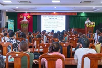 Tập huấn cho hơn 560 hộ kinh doanh chuyển từ nộp thuế khoán sang hình thức kê khai. 